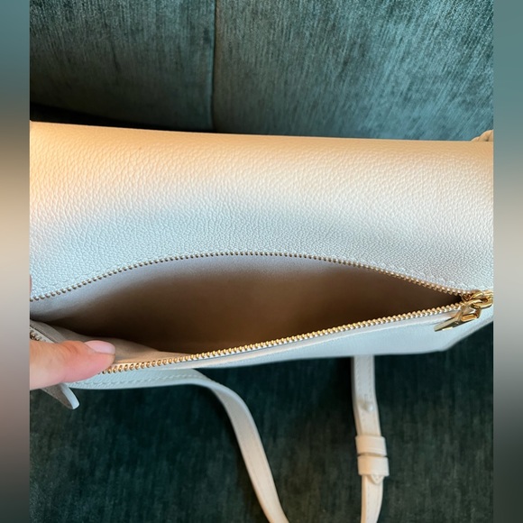 My lock me chain bag in WHITE - Picture 13 of 16